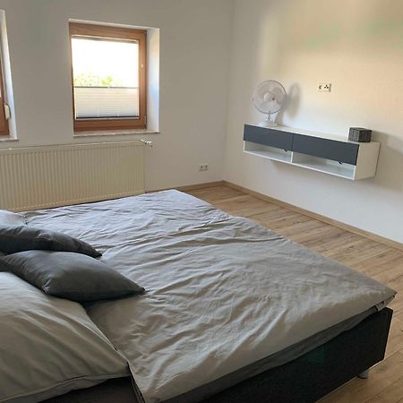 Ferienwohnung In Den Wiesen Albertshausen エクステリア 写真