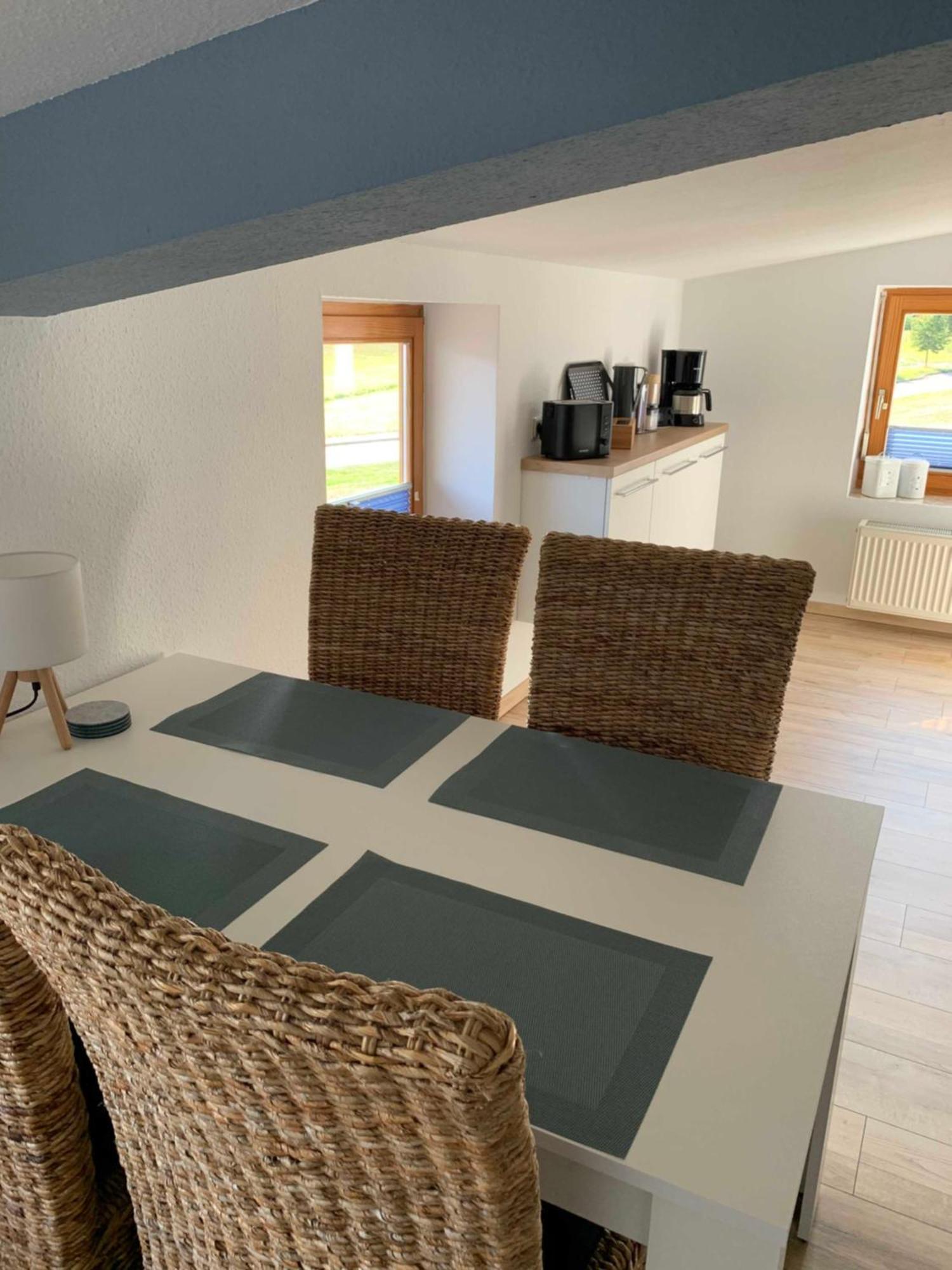 Ferienwohnung In Den Wiesen Albertshausen エクステリア 写真